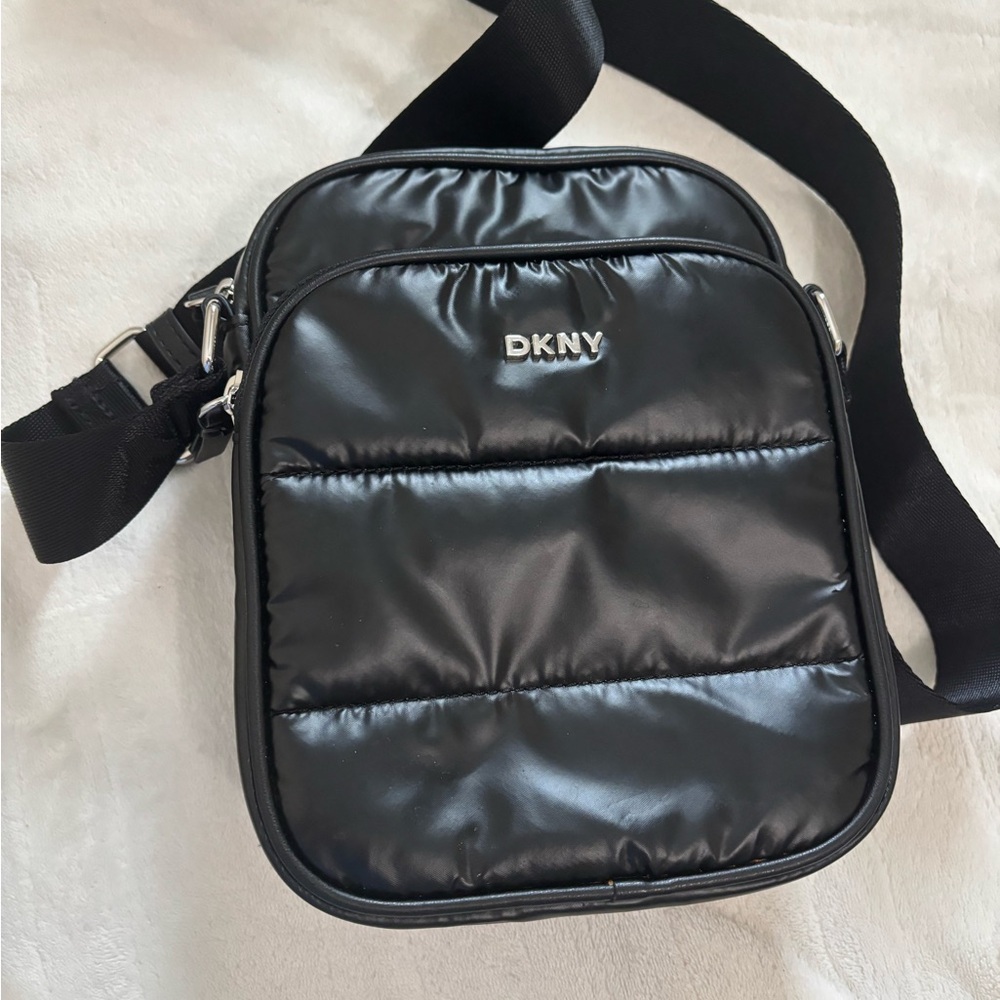 DKNY Shiny Black Men's Messenger Bag
